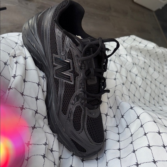 New Balance Charcoal Running Shoes - Picture 10 of 14